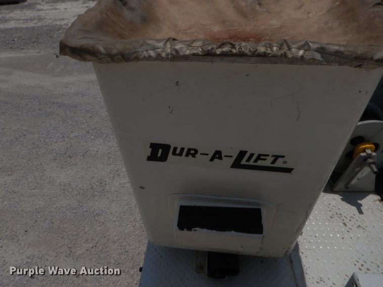 image for item GT9261 2012 Ford F550 Super Duty  bucket truck