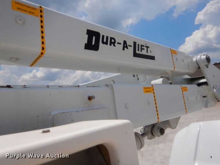 image for item GT9261 2012 Ford F550 Super Duty  bucket truck