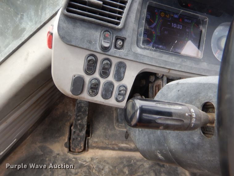 image for item GT9273 2014 Komatsu WA320  wheel loader