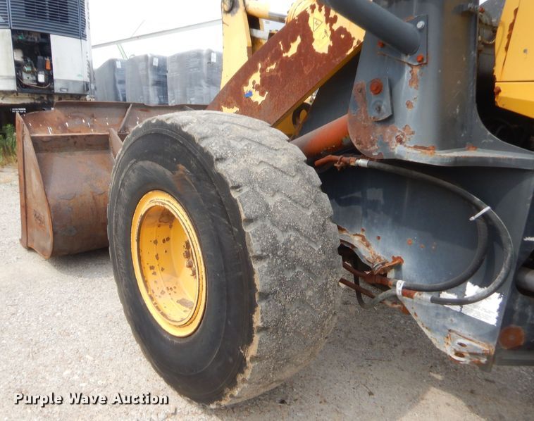 image for item GT9273 2014 Komatsu WA320  wheel loader