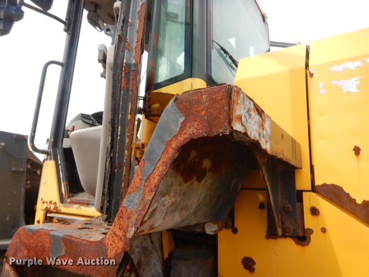 image for item GT9273 2014 Komatsu WA320  wheel loader