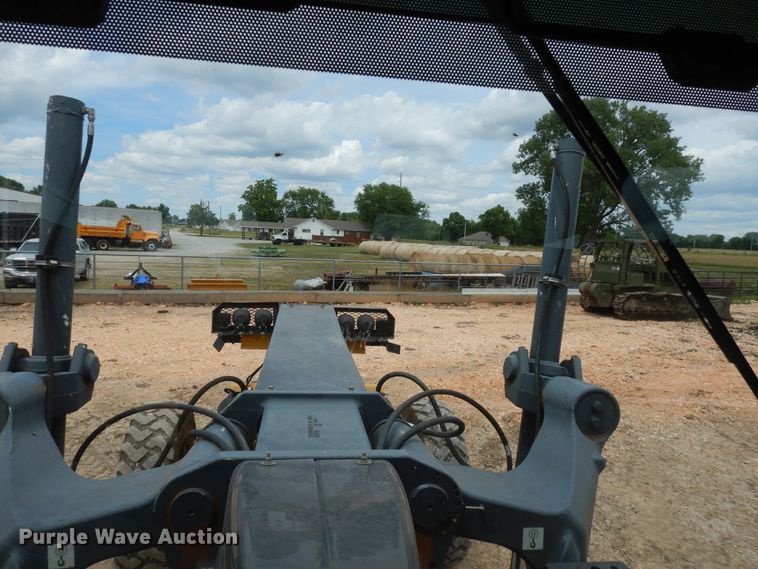 image for item GT9281 2011 John Deere 770GP  motor grader