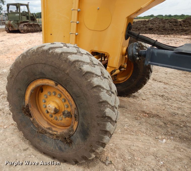 image for item GT9281 2011 John Deere 770GP  motor grader