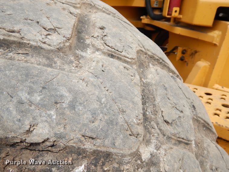 image for item GT9281 2011 John Deere 770GP  motor grader