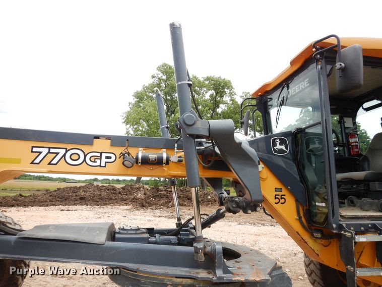 image for item GT9281 2011 John Deere 770GP  motor grader
