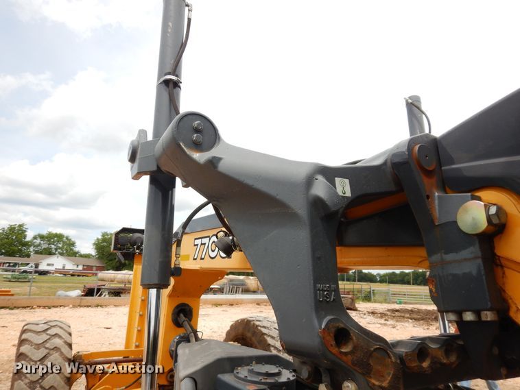 image for item GT9281 2011 John Deere 770GP  motor grader