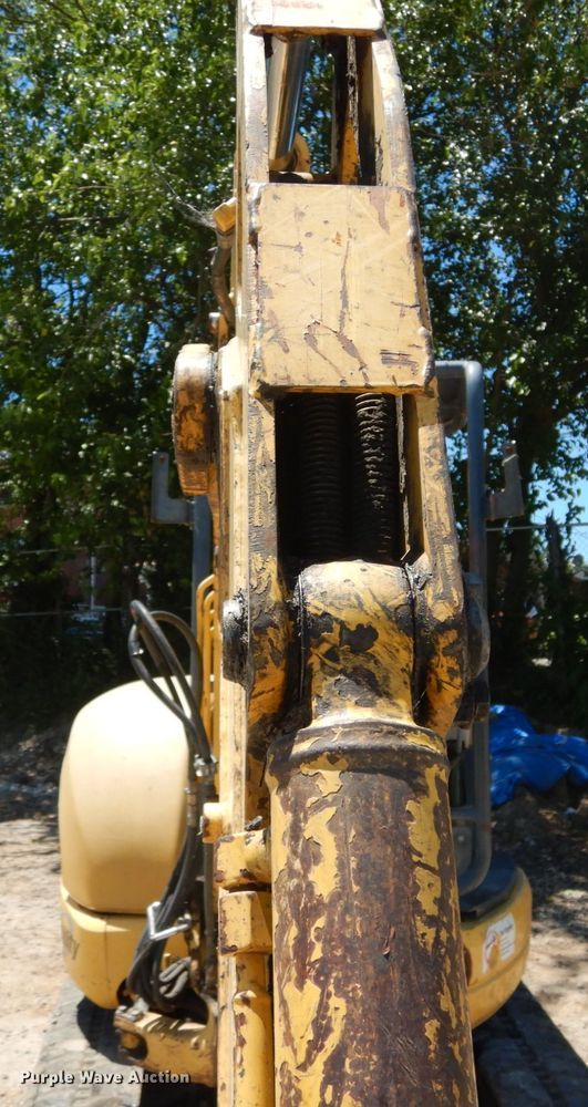 image for item GV9067 2003 Komatsu PC27MRX  mini excavator