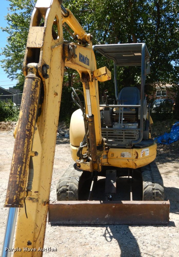 image for item GV9067 2003 Komatsu PC27MRX  mini excavator