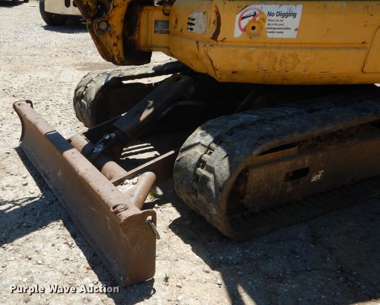 image for item GV9067 2003 Komatsu PC27MRX  mini excavator