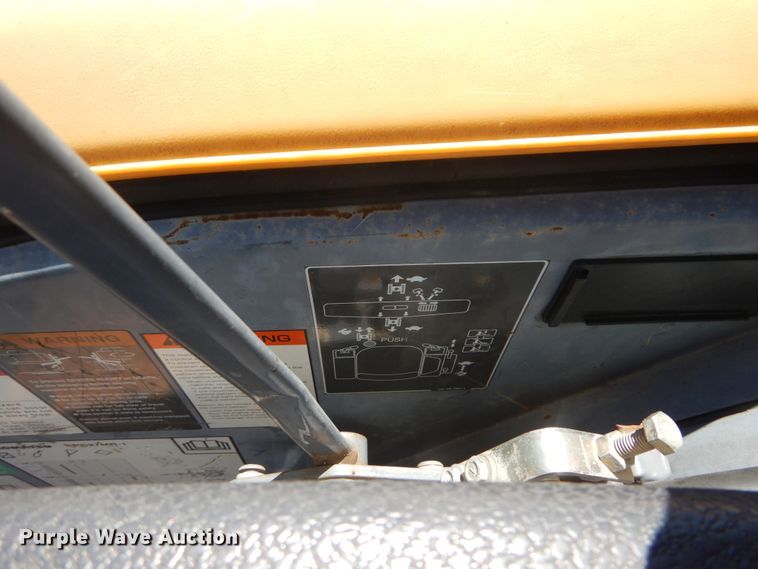 image for item GV9067 2003 Komatsu PC27MRX  mini excavator