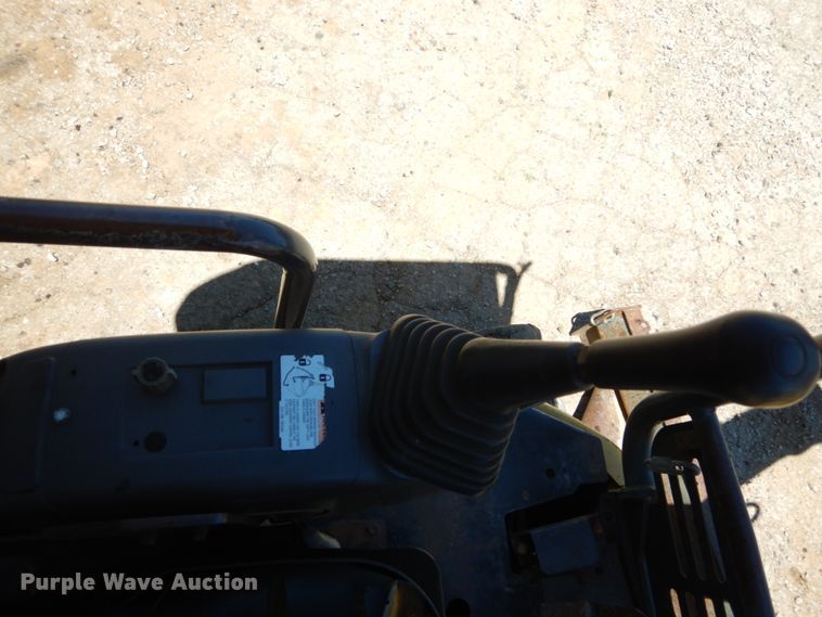 image for item GV9067 2003 Komatsu PC27MRX  mini excavator