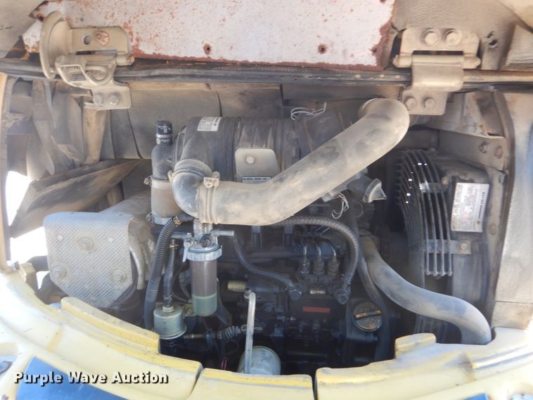 image for item GV9067 2003 Komatsu PC27MRX  mini excavator