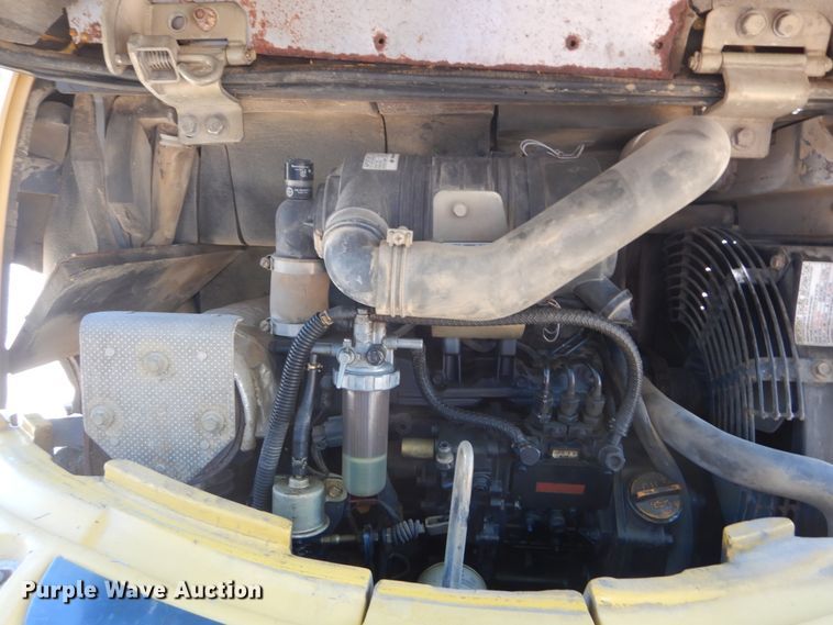 image for item GV9067 2003 Komatsu PC27MRX  mini excavator