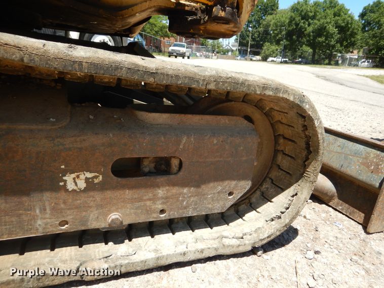 image for item GV9067 2003 Komatsu PC27MRX  mini excavator