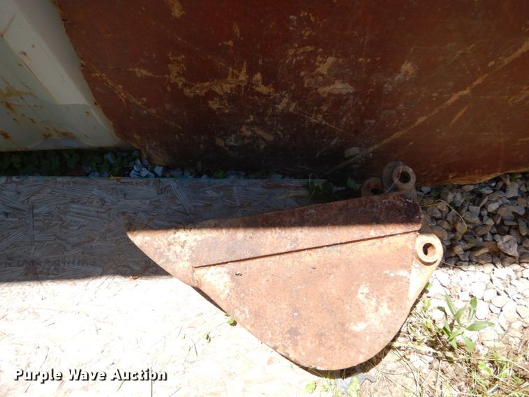 image for item GV9067 2003 Komatsu PC27MRX  mini excavator