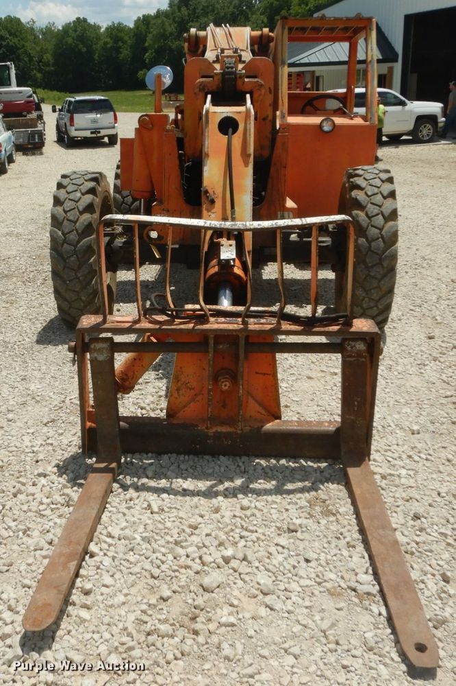 image for item GV9075 2000 SkyTrack TL-8042  telehandler