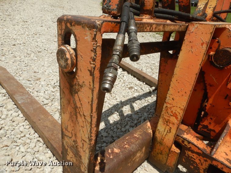 image for item GV9075 2000 SkyTrack TL-8042  telehandler