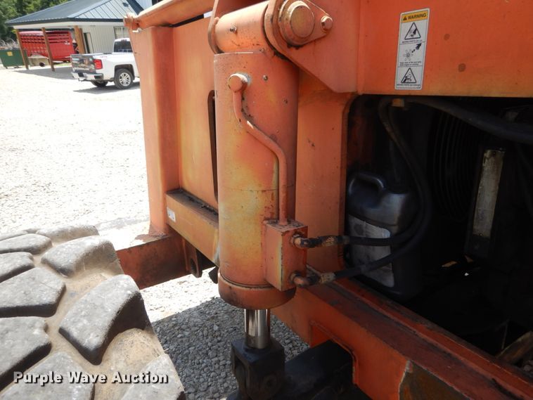 image for item GV9075 2000 SkyTrack TL-8042  telehandler