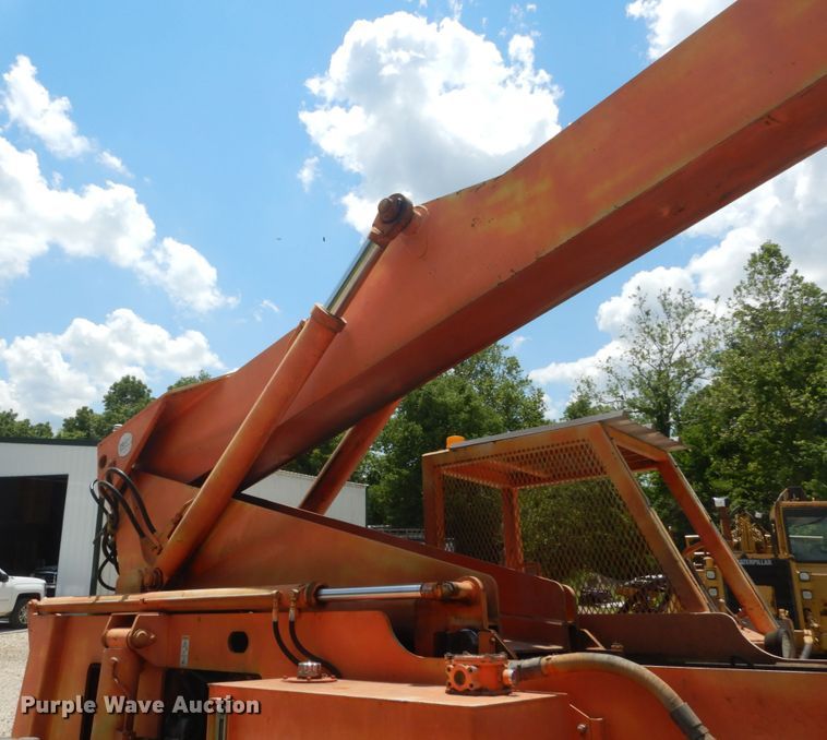 image for item GV9075 2000 SkyTrack TL-8042  telehandler