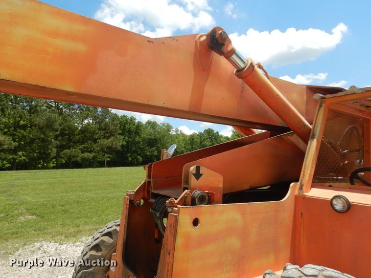 image for item GV9075 2000 SkyTrack TL-8042  telehandler