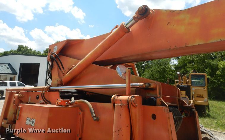 image for item GV9075 2000 SkyTrack TL-8042  telehandler