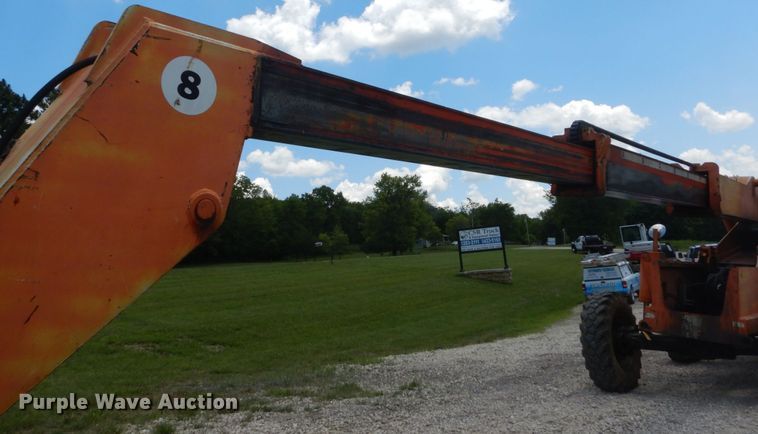 image for item GV9075 2000 SkyTrack TL-8042  telehandler