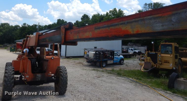 image for item GV9075 2000 SkyTrack TL-8042  telehandler