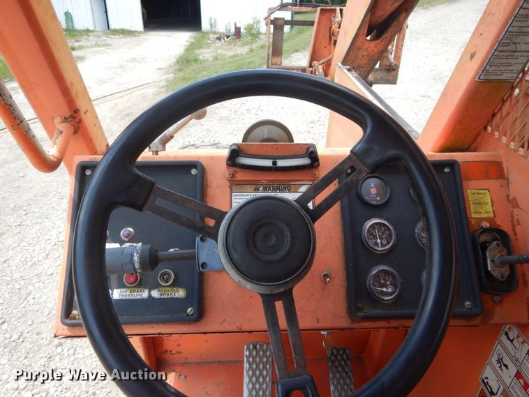 image for item GV9075 2000 SkyTrack TL-8042  telehandler