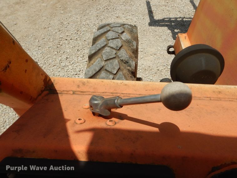 image for item GV9075 2000 SkyTrack TL-8042  telehandler