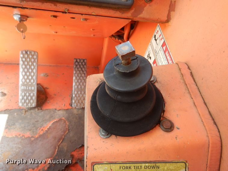 image for item GV9075 2000 SkyTrack TL-8042  telehandler