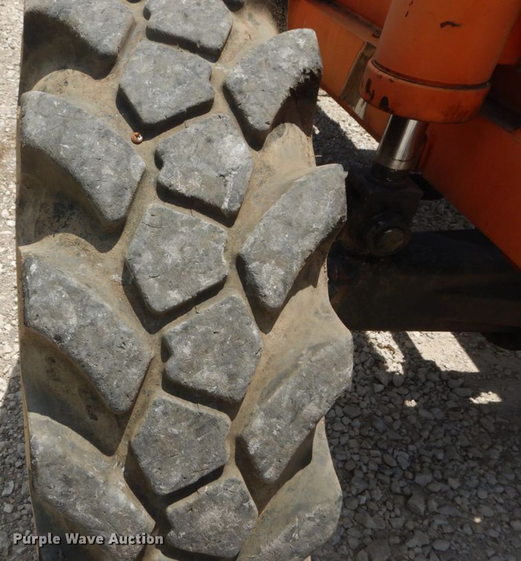 image for item GV9075 2000 SkyTrack TL-8042  telehandler