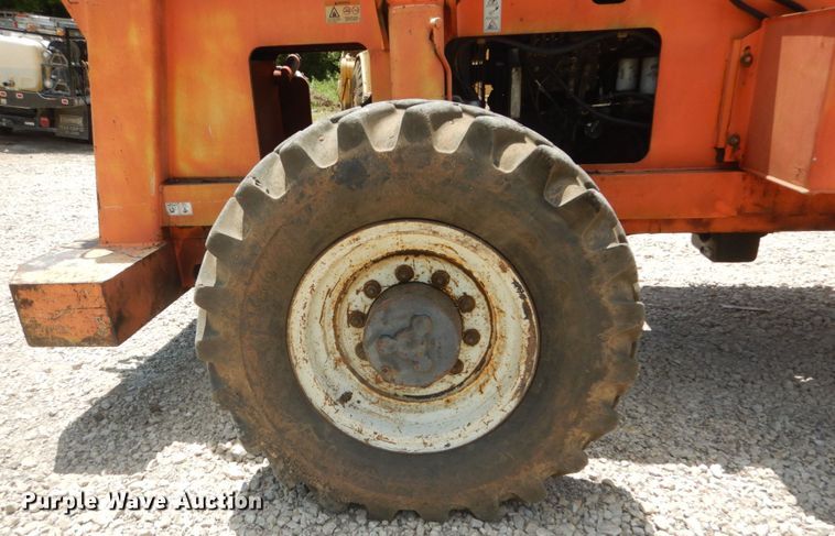 image for item GV9075 2000 SkyTrack TL-8042  telehandler