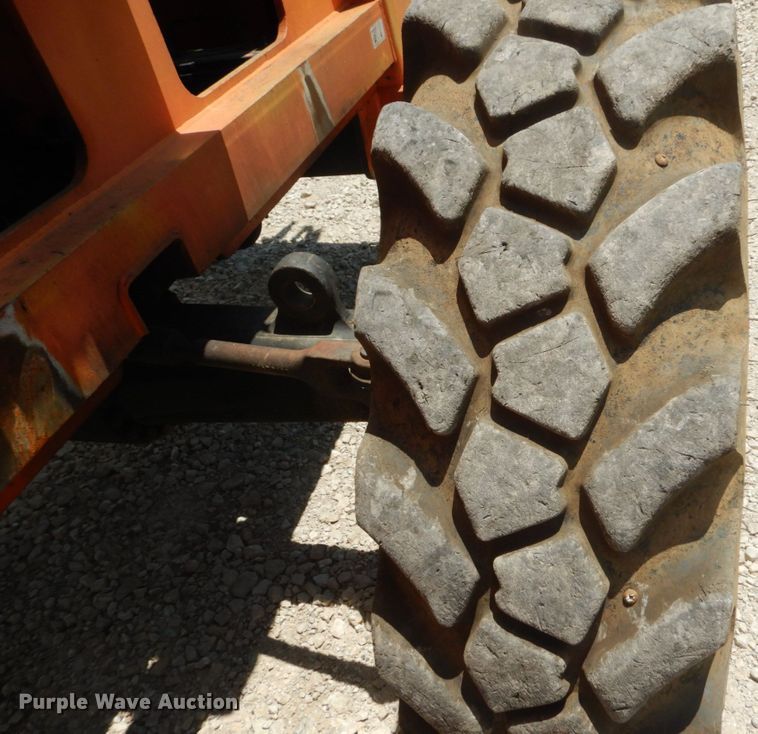 image for item GV9075 2000 SkyTrack TL-8042  telehandler