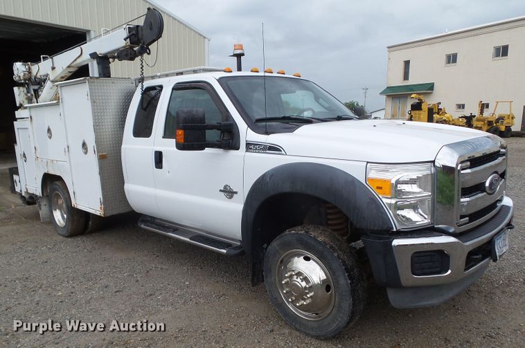 image for item GX9112 2011 Ford F550 Super Duty  service truck with crane