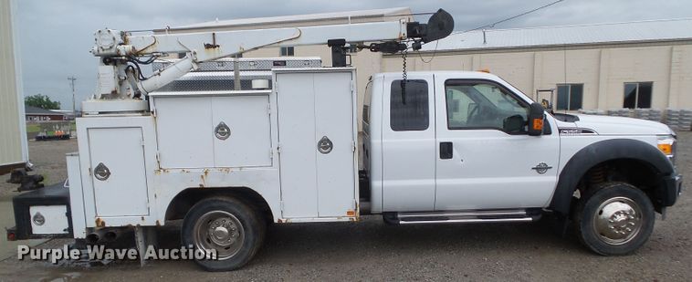 image for item GX9112 2011 Ford F550 Super Duty  service truck with crane