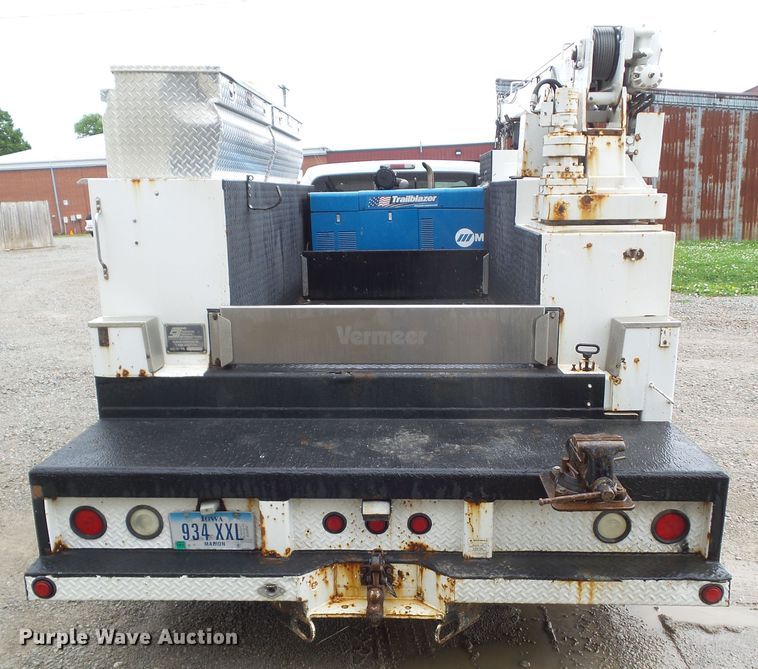 image for item GX9112 2011 Ford F550 Super Duty  service truck with crane