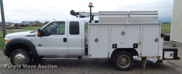 image for item GX9112 2011 Ford F550 Super Duty  service truck with crane