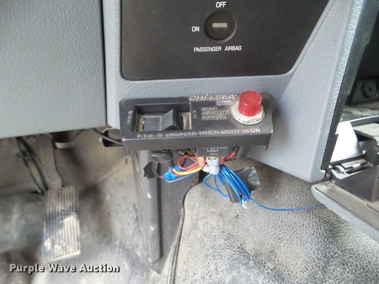 image for item GX9112 2011 Ford F550 Super Duty  service truck with crane