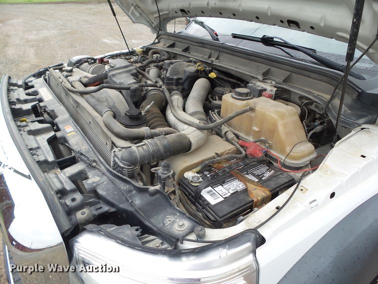 image for item GX9112 2011 Ford F550 Super Duty  service truck with crane