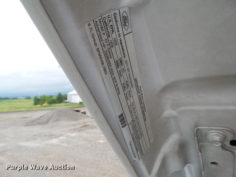 image for item GX9112 2011 Ford F550 Super Duty  service truck with crane