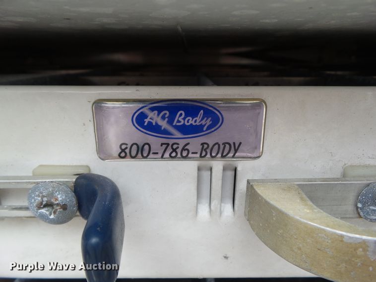 image for item GX9112 2011 Ford F550 Super Duty  service truck with crane