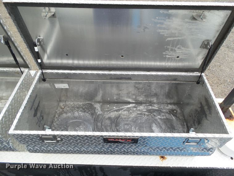 image for item GX9112 2011 Ford F550 Super Duty  service truck with crane