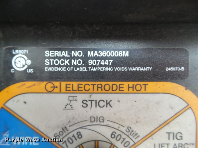 image for item GX9112 2011 Ford F550 Super Duty  service truck with crane