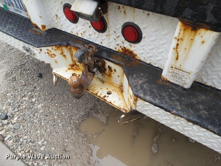 image for item GX9112 2011 Ford F550 Super Duty  service truck with crane