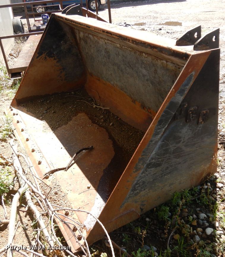 image for item H1530 MDS 96"W bucket