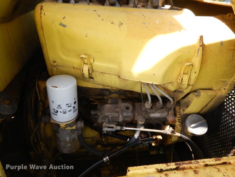 image for item HA9252 New Holland L775  skid steer loader