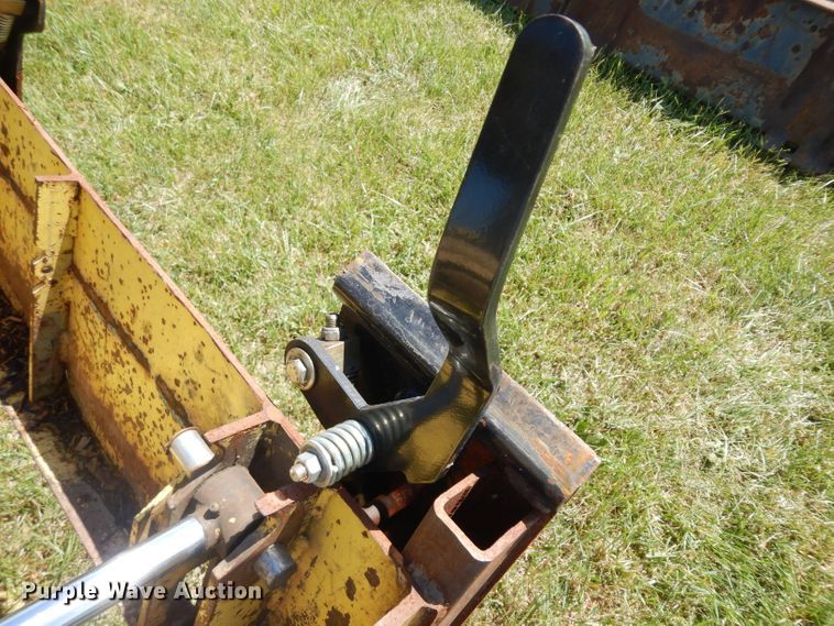 image for item HA9252 New Holland L775  skid steer loader