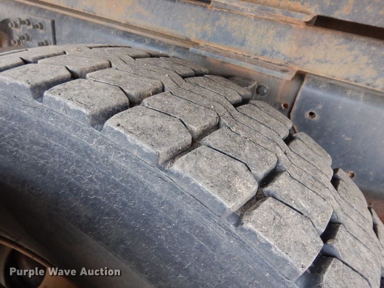 image for item HA9253 2003 GMC C7500  forestry bucket truck