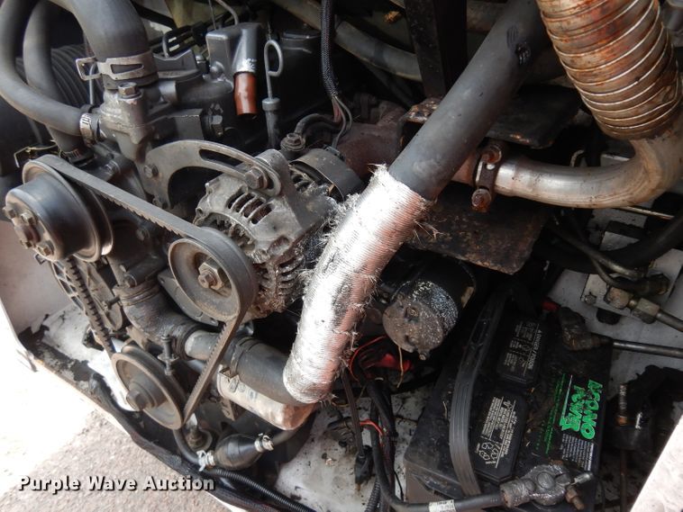 image for item HA9255 2003 Bobcat 553  skid steer loader