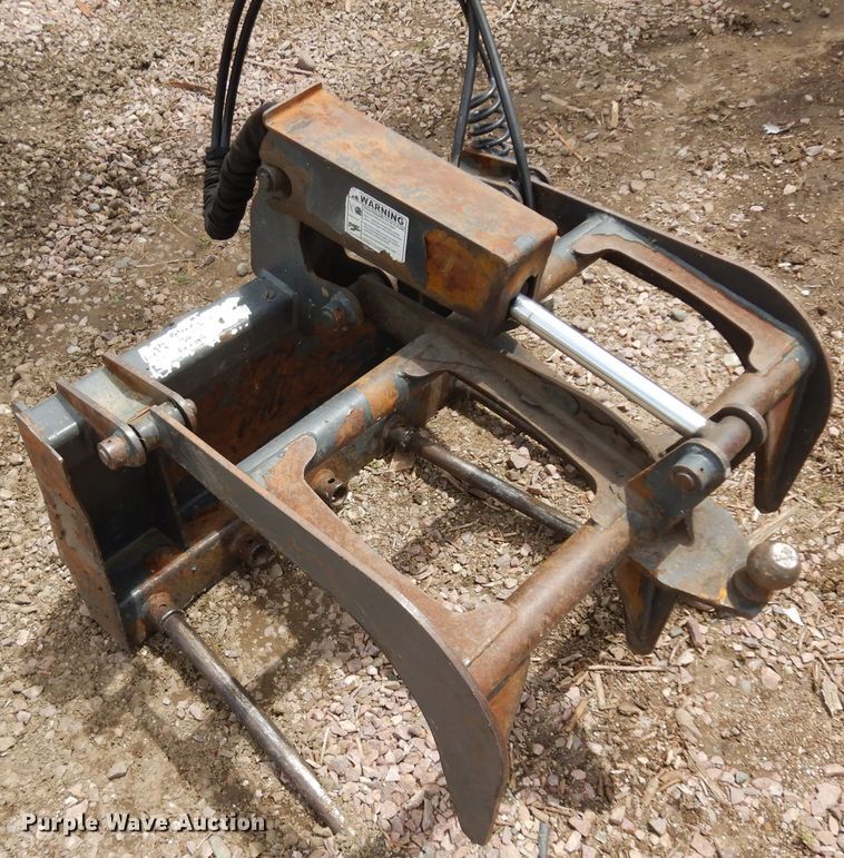 image for item HA9259 36"W skid steer grapple bucket